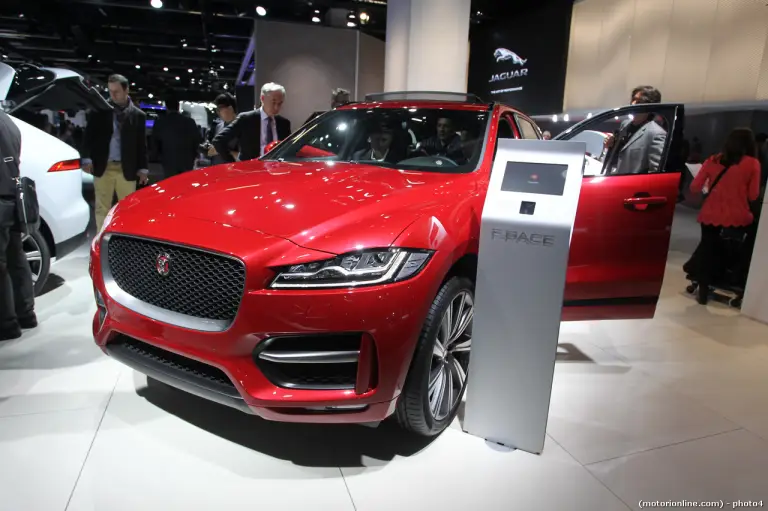 Jaguar F-Pace - Salone di Francoforte 2015 - 16