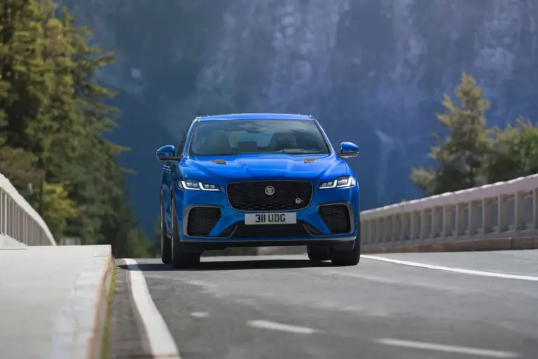 Jaguar F-Pace SVR 2021 - 1