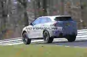 Jaguar F-Pace SVR facelift - foto spia 17-3-2020