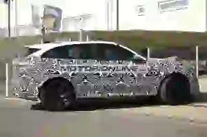 Jaguar F-Pace SVR facelift - foto spia 17-3-2020 - 5