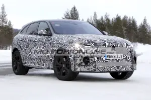 Jaguar F-Pace SVR - Foto spia 7-3-2020