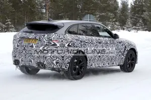 Jaguar F-Pace SVR - Foto spia 7-3-2020
