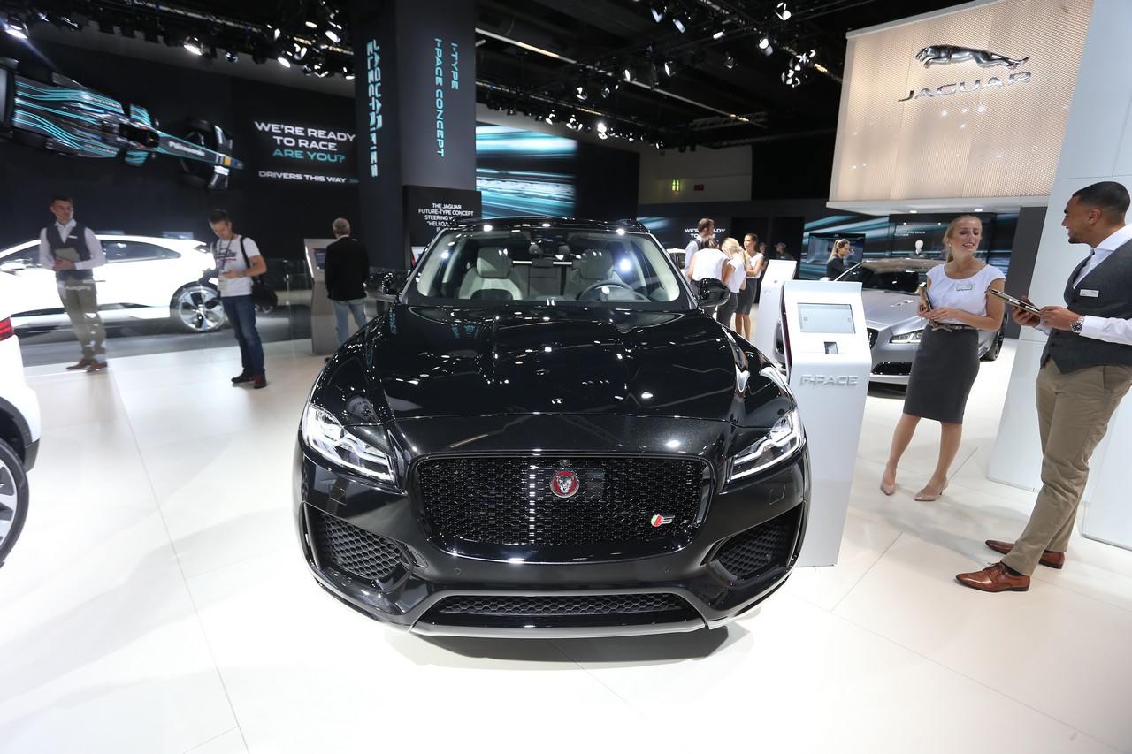 Jaguar F-Pace SVR - Salone di Francoforte 2017