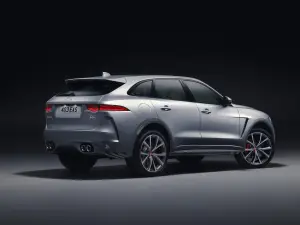 Jaguar F-Pace SVR - 5