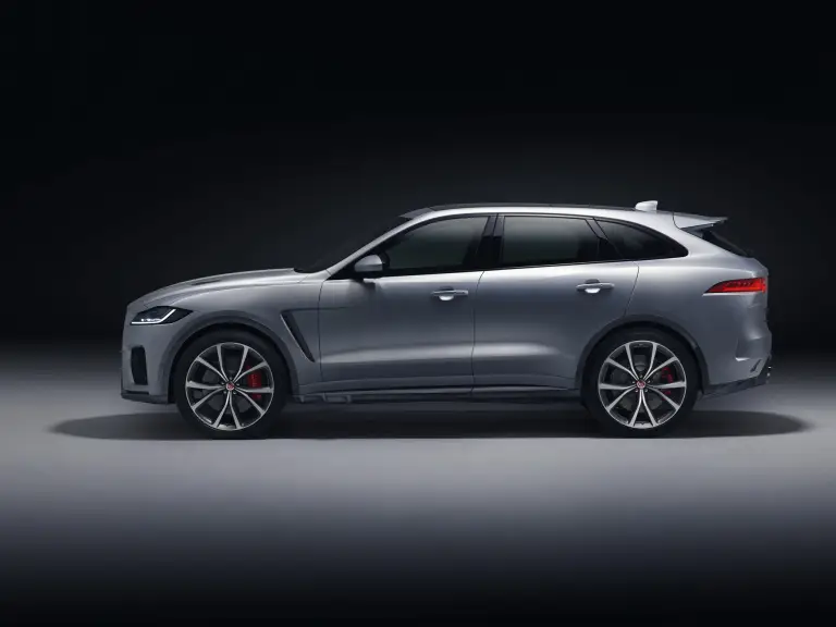 Jaguar F-Pace SVR - 6