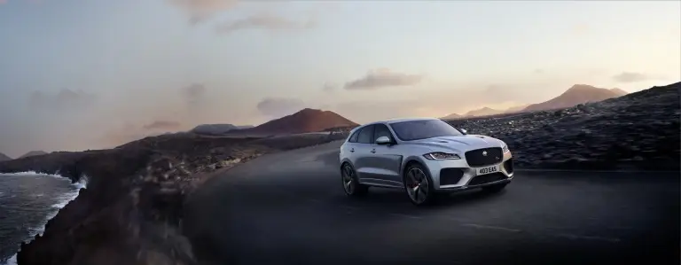 Jaguar F-Pace SVR - 9