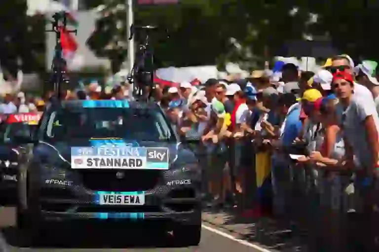 Jaguar F-Pace - Tour de France - 3