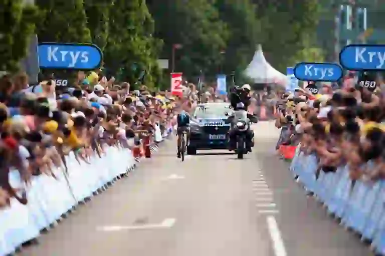 Jaguar F-Pace - Tour de France - 8