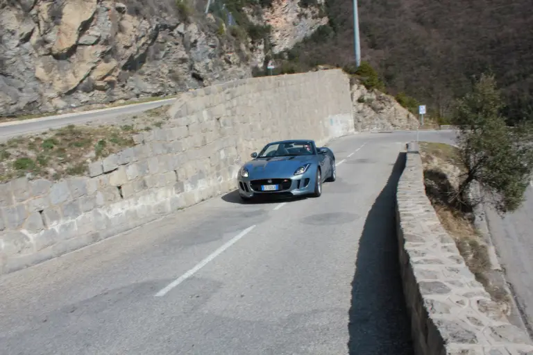 Jaguar F-Type 3.0 V6 S: prova su strada - 20