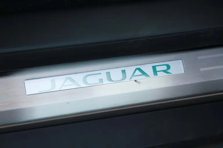 Jaguar F-Type 3.0 V6 S: prova su strada - 49