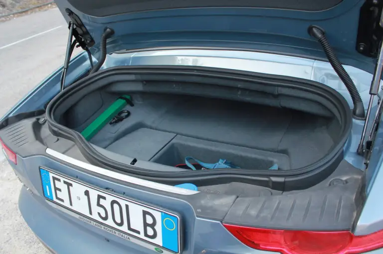 Jaguar F-Type 3.0 V6 S: prova su strada - 55