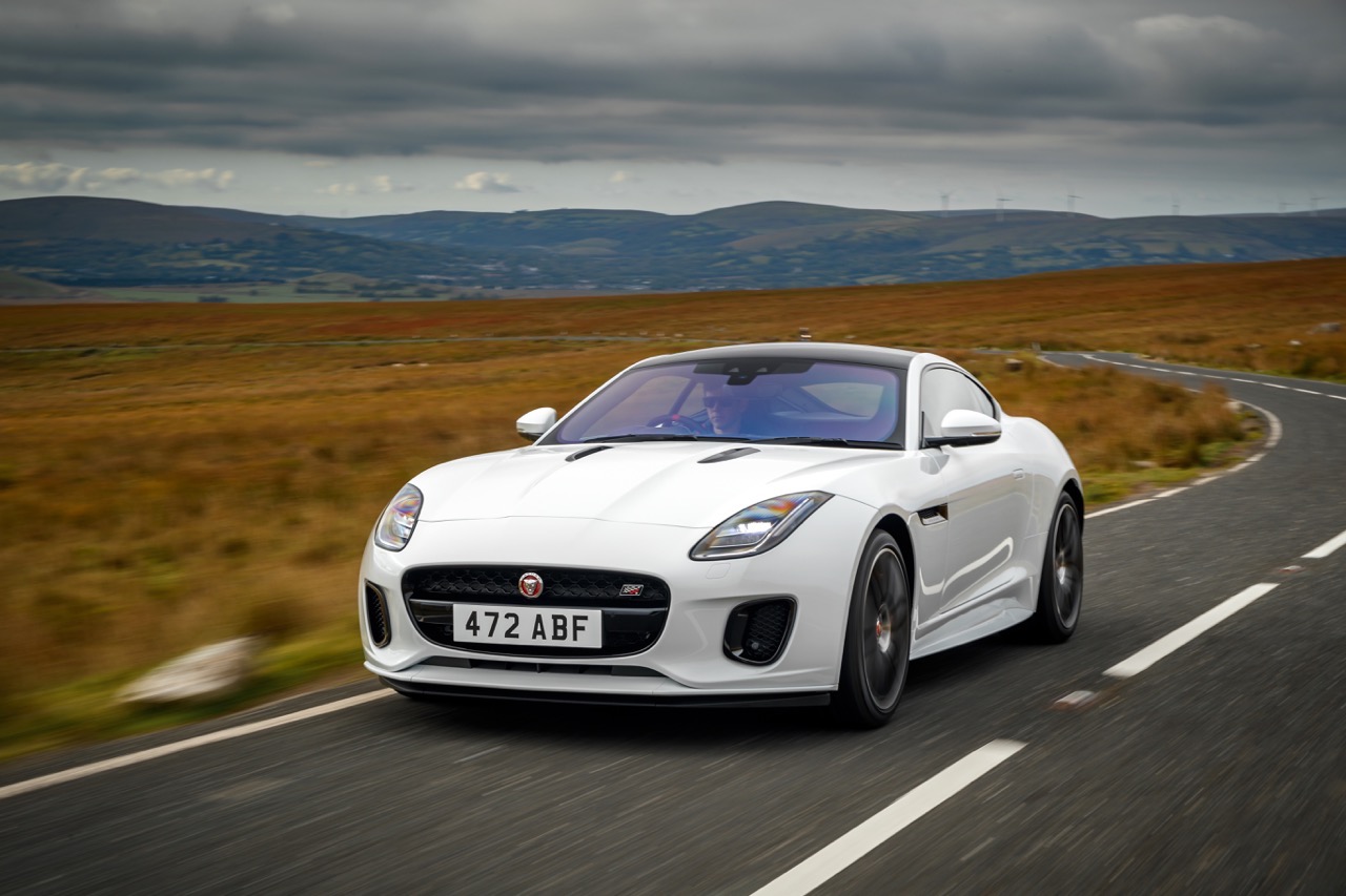 Jaguar F-Type Chequered Flag