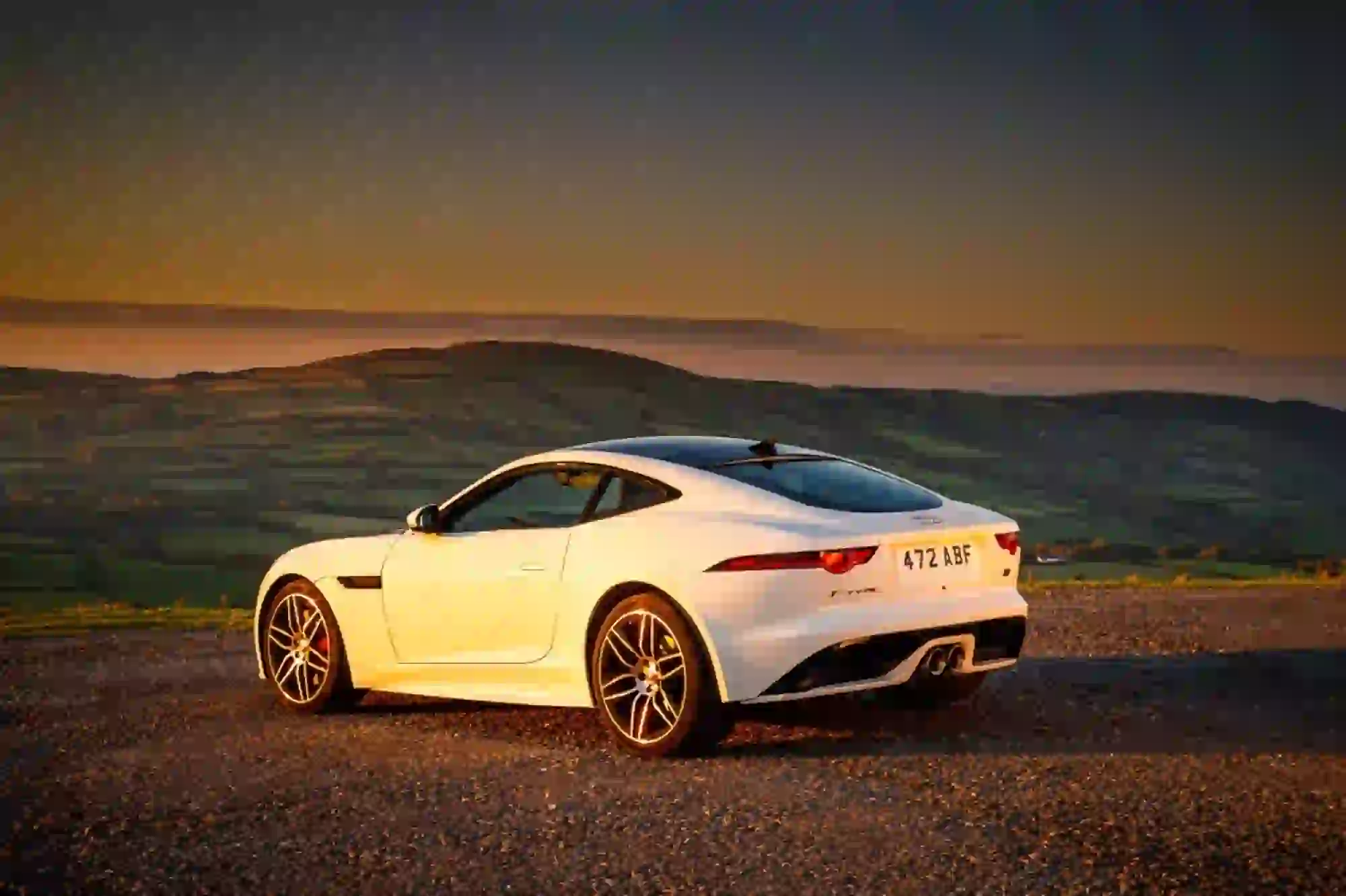 Jaguar F-Type Chequered Flag - 8