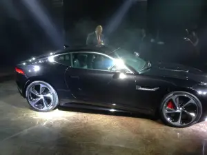 Jaguar F-Type Coupe - Anteprima Italiana - 15