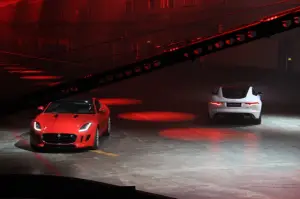 Jaguar F-Type Coupe - Salone di Los Angeles 2013 - 3