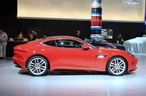 Jaguar F-Type Coupe - Salone di Los Angeles 2013 - 17