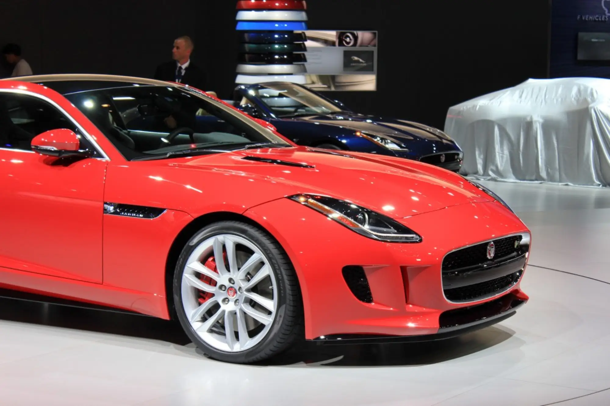 Jaguar F-Type Coupe - Salone di Los Angeles 2013 - 18