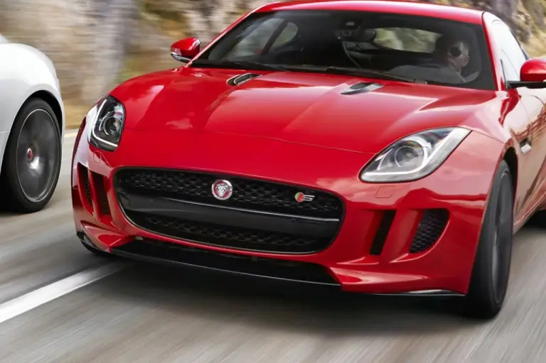 Jaguar F-Type Coupe - 2