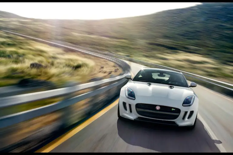 Jaguar F-Type Coupe - 16