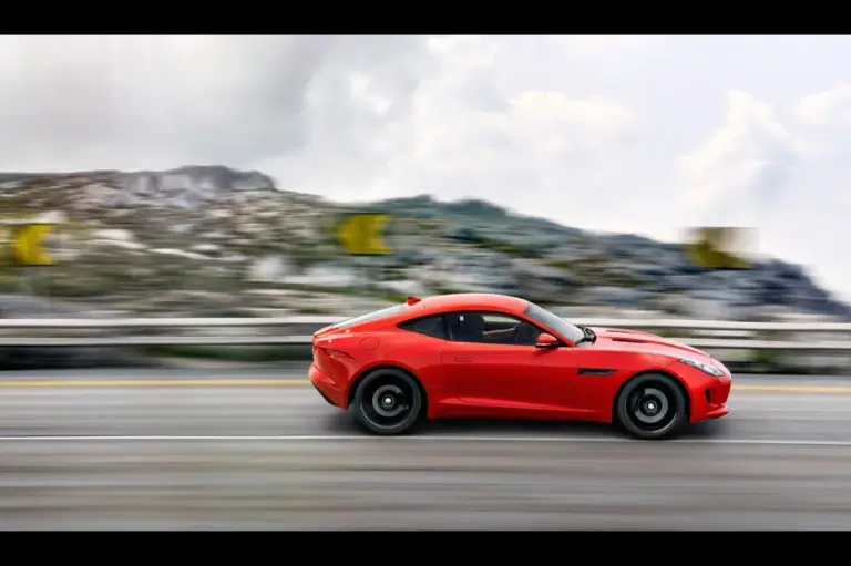 Jaguar F-Type Coupe - 19