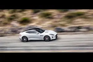 Jaguar F-Type Coupe - 24