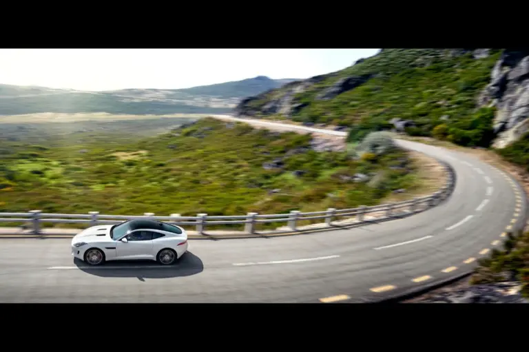 Jaguar F-Type Coupe - 27