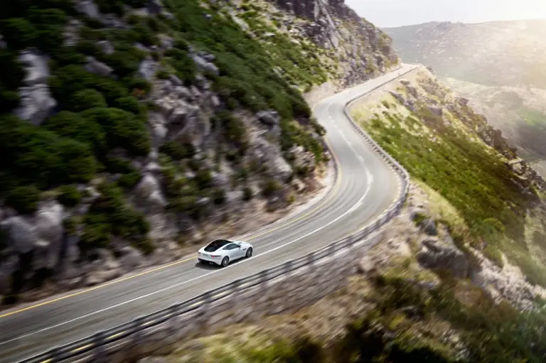 Jaguar F-Type Coupe - 47