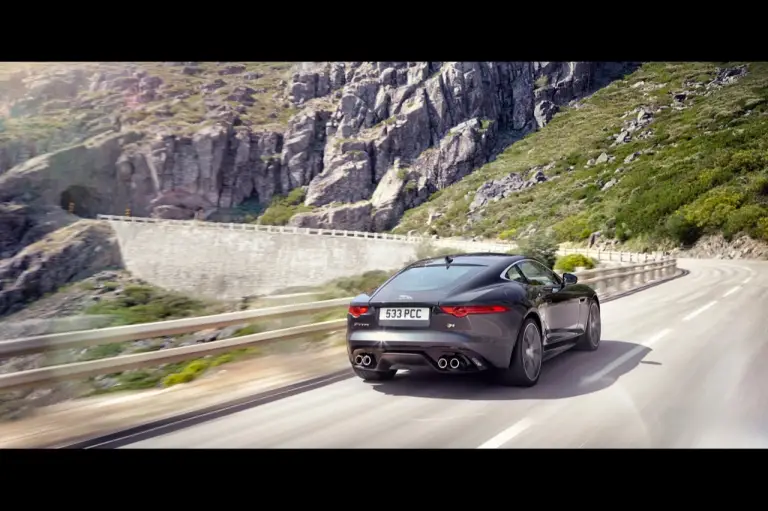 Jaguar F-Type Coupe - 56