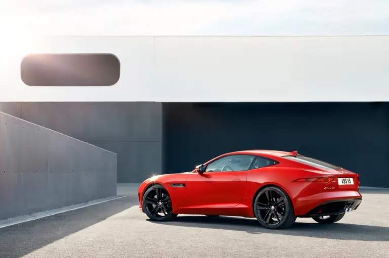 Jaguar F-Type Coupe - 76