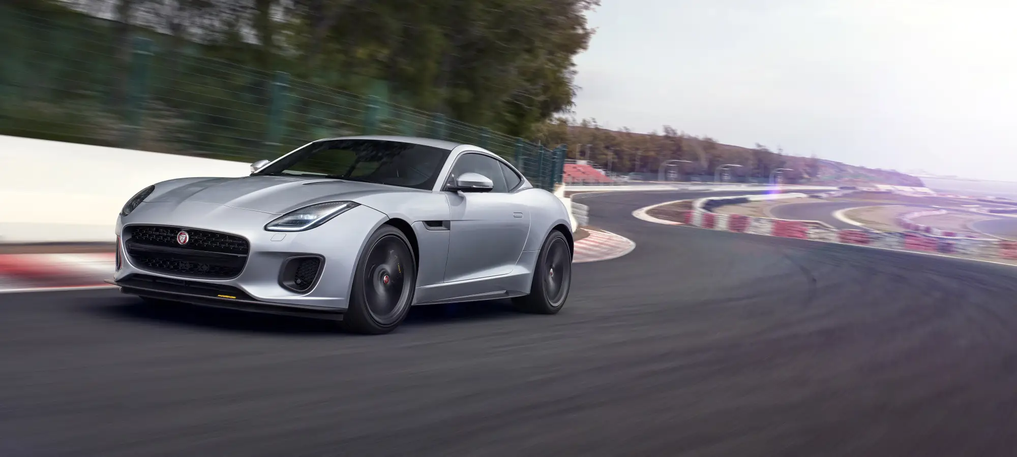 Jaguar F-TYPE MY 2018 - 12