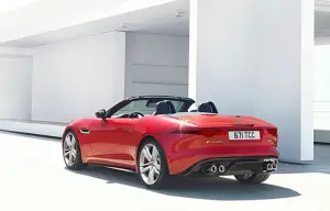 Jaguar F-Type nuove foto