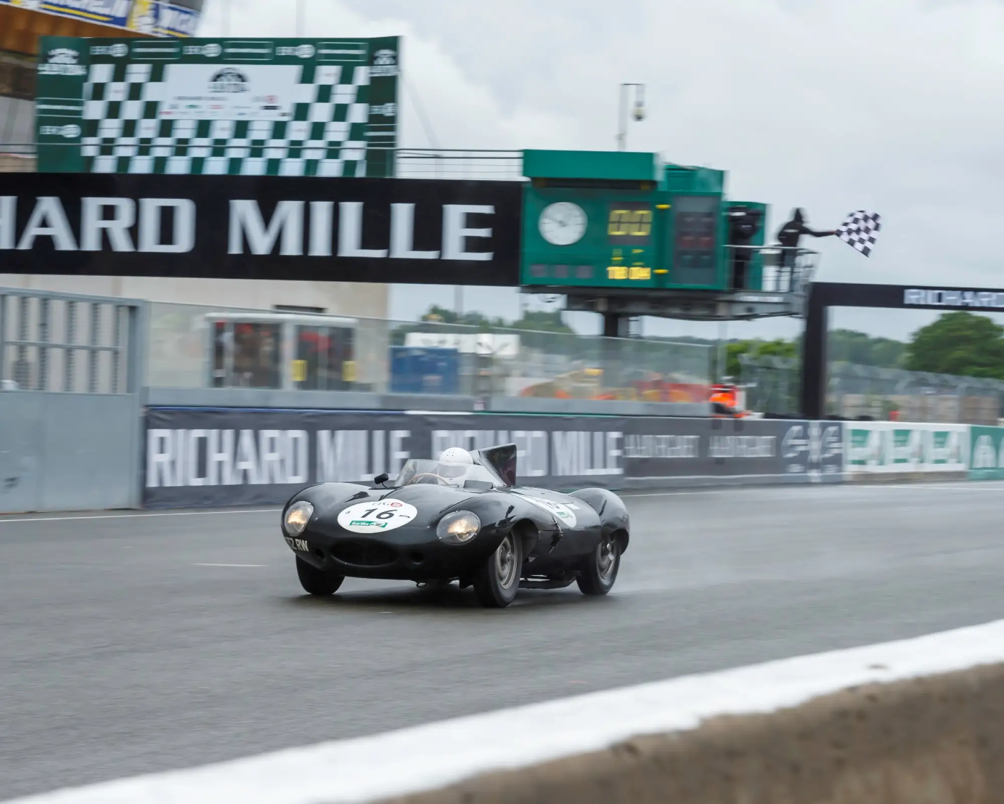 Jaguar F-Type Project 7 e D-Type - Le Mans Classic - 2