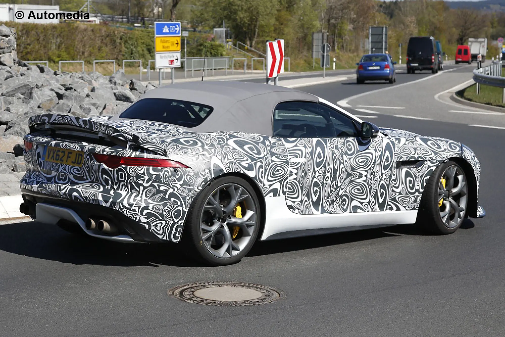 Jaguar F-Type RS - Foto spia 22-04-2014 - 5