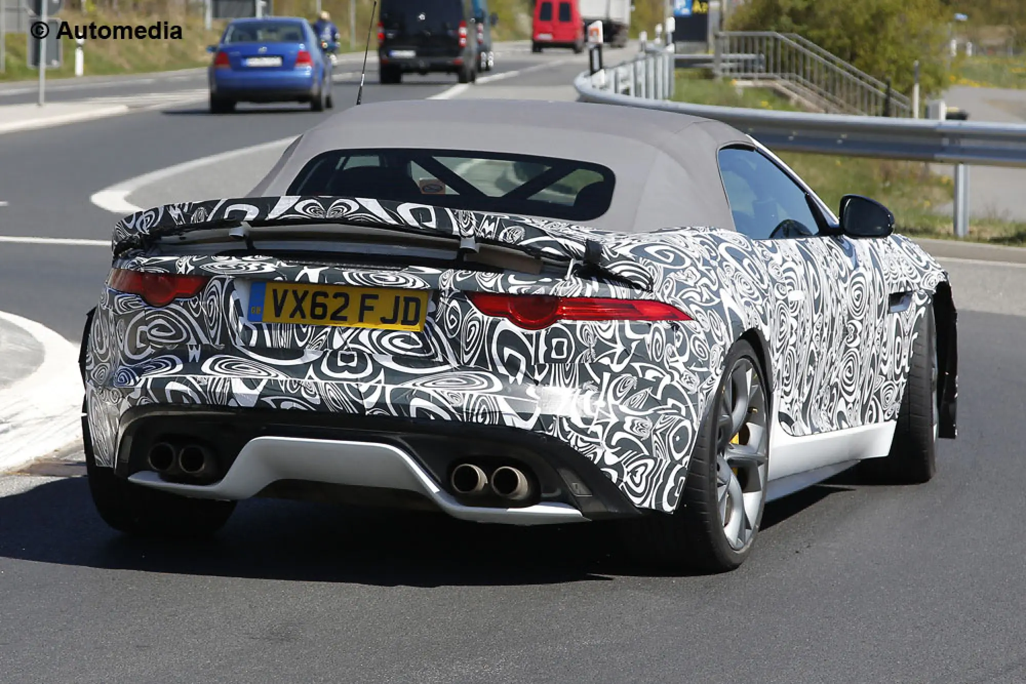 Jaguar F-Type RS - Foto spia 22-04-2014 - 6