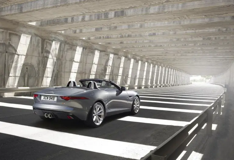 Jaguar F-Type - Salone di Parigi 2012 - 9