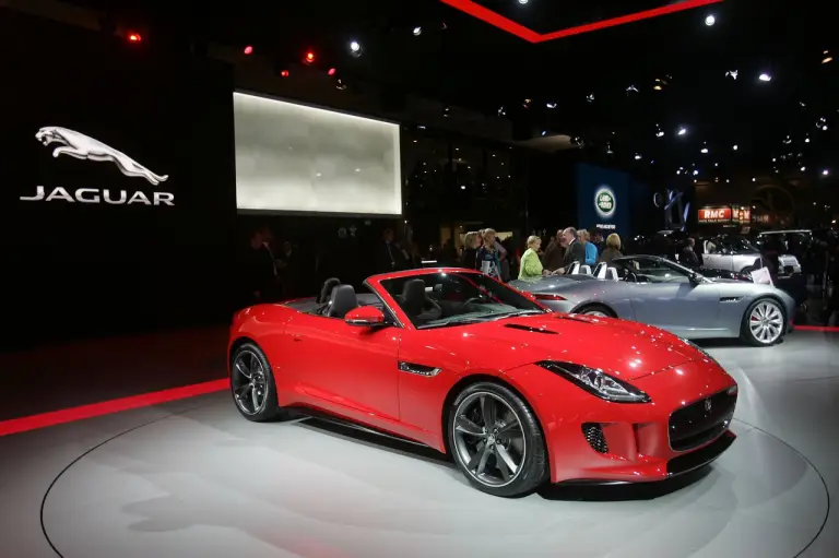 Jaguar F-Type - Salone di Parigi 2012 - 32