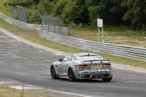Jaguar F-Type SVR - Foto spia 07-07-2015