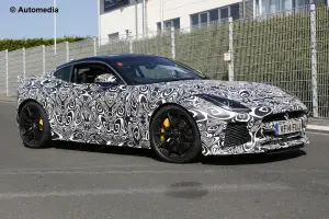 Jaguar F-Type SVR - Foto spia 07-07-2015