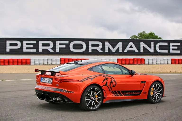 Jaguar F-Type SVR Nurburgring - 1