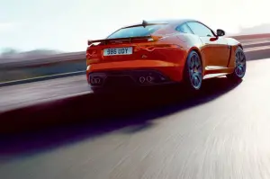 Jaguar F-Type SVR - prime foto