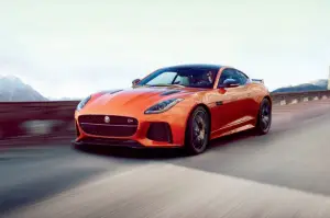 Jaguar F-Type SVR - prime foto - 6