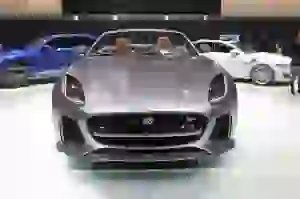 Jaguar F-Type SVR - Salone di Ginevra 2016