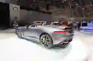 Jaguar F-Type SVR - Salone di Ginevra 2016