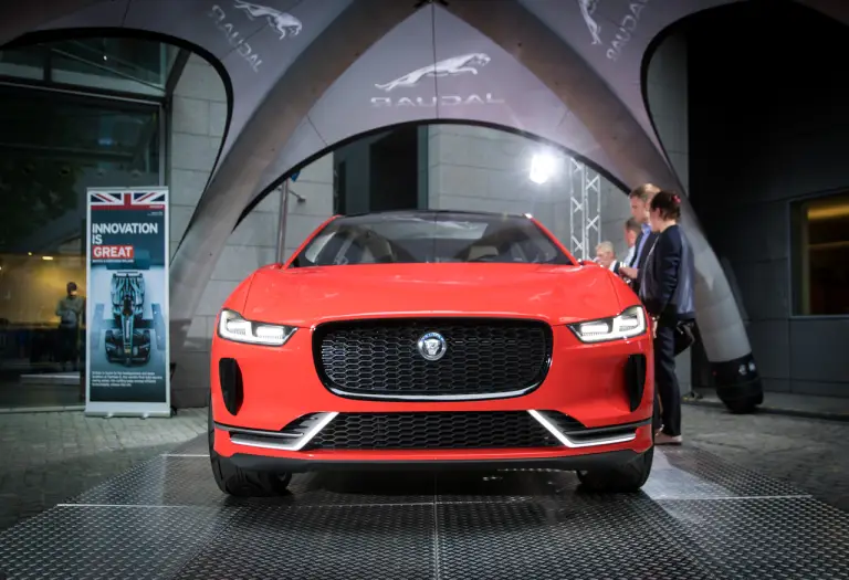 Jaguar I-Pace Concept 2017 - 79