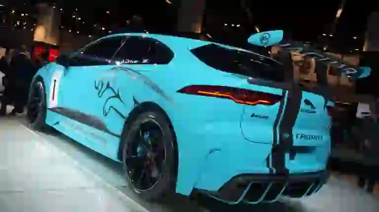 Jaguar I-Pace E Trophy Foto Live - Salone di Francoforte 2017 - 9