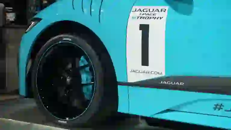 Jaguar I-Pace E Trophy Foto Live - Salone di Francoforte 2017 - 11