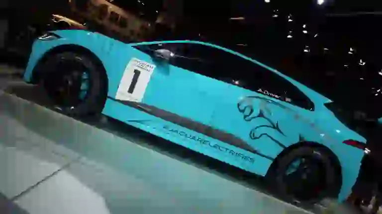 Jaguar I-Pace E Trophy Foto Live - Salone di Francoforte 2017 - 12