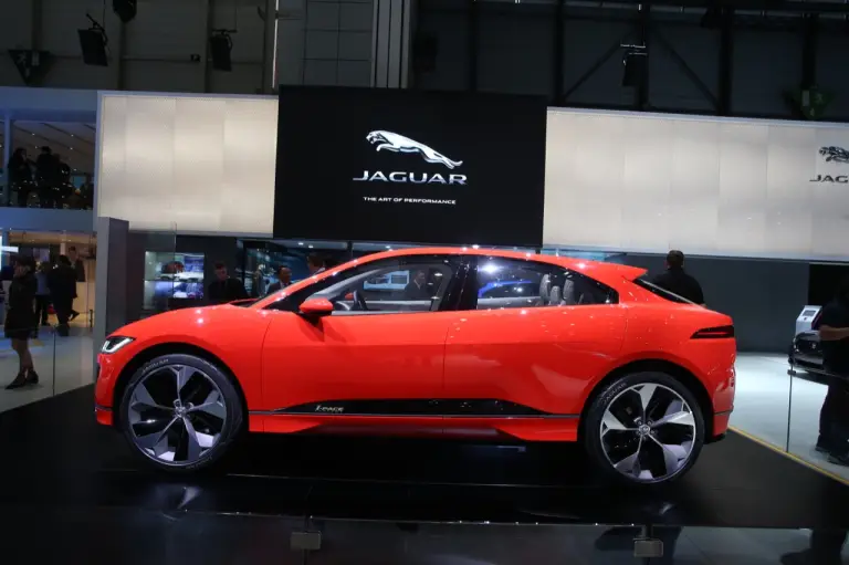 Jaguar I-Pace EV Concept - Salone di Ginevra 2017 - 5