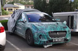 Jaguar I-PACE - Foto spia 13-08-2017