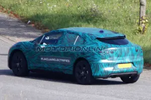 Jaguar I-Pace - Foto spia 25-08-2017 - 7